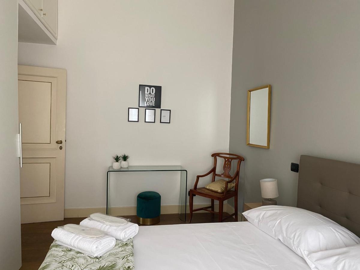 “La Pinta” Elegante Appartamento Al Vomero Napoli Eksteriør billede